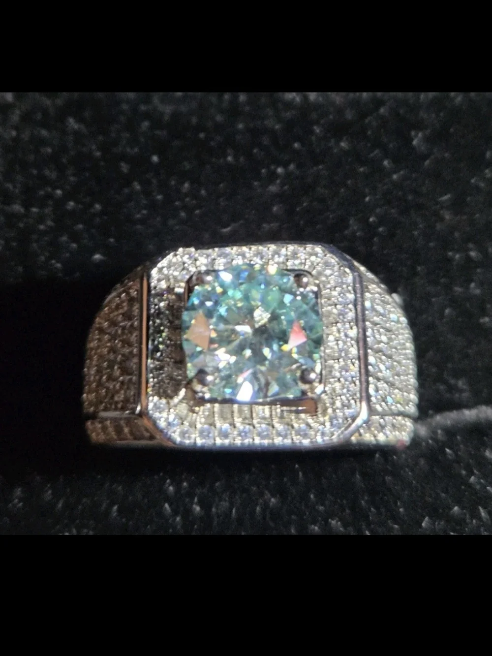Genuine 1CT TW Moissanite VVS1 Light Green Ring / Wedding Band Men's Size 8